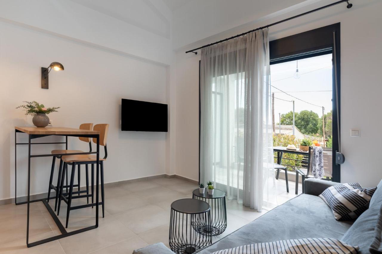 Cove Suites Nea Iraklitsa Экстерьер фото