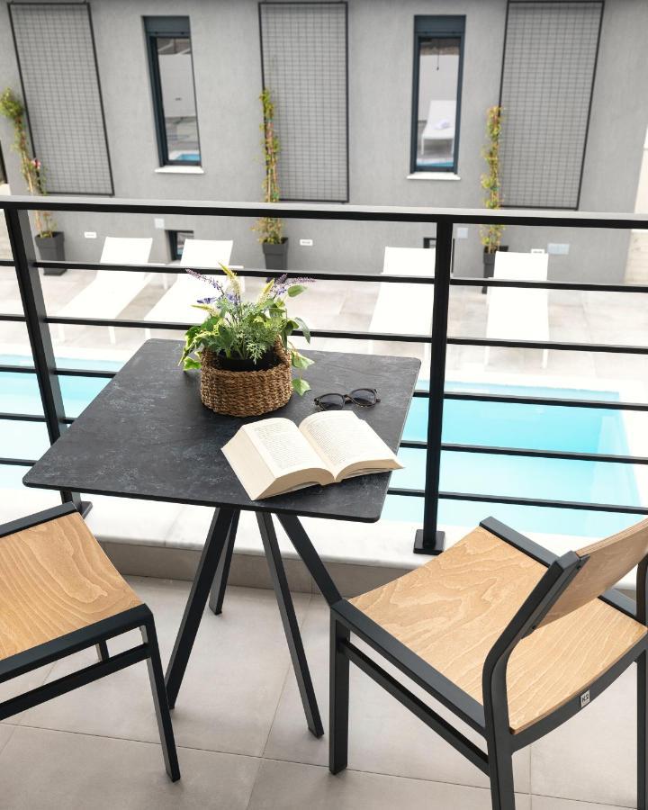 Cove Suites Nea Iraklitsa Экстерьер фото